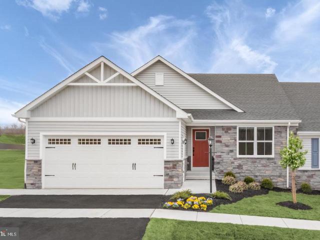 Townhouse for sale in Shady Grove, Pennsylvania