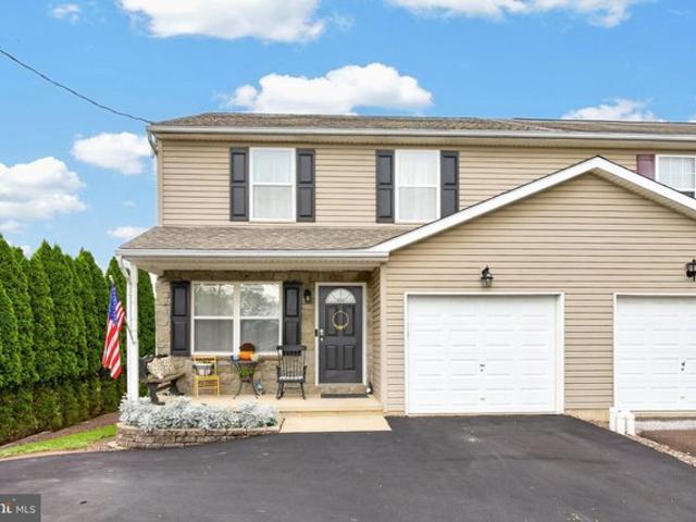 Townhouse for sale in Pennsburg, Montgomery County