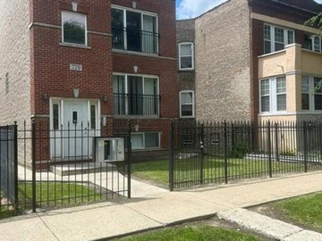 House for sale in Chicago, Cook County
