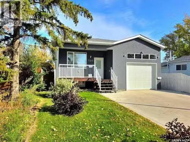 House for sale in Saskatoon, Saskatchewan