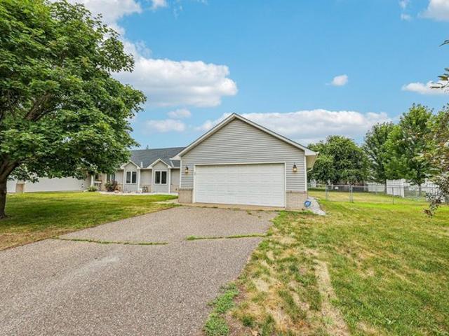 Townhouse for sale in Isanti, Minnesota