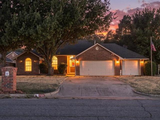 House for sale in Parkwoods, Noble