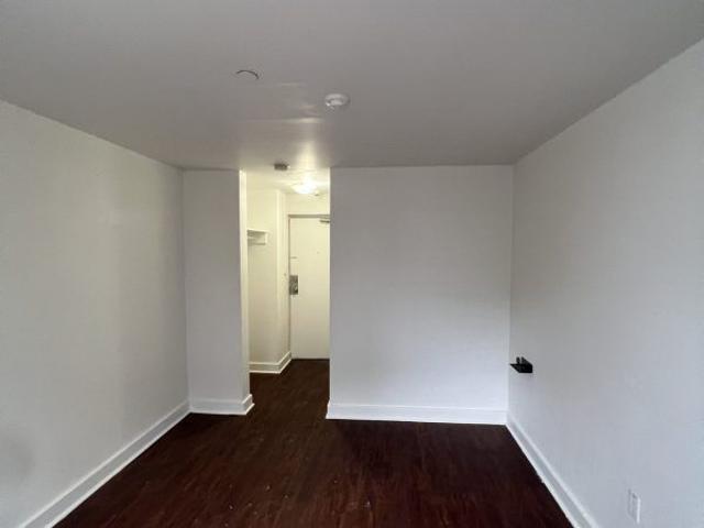 Apartment for rent in Kingston