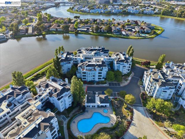 Condo for sale in San Mateo, California