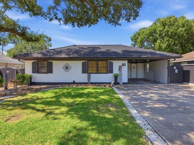 House for sale in Jefferson, Texas