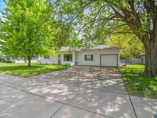 House for sale in Lennox, South Dakota