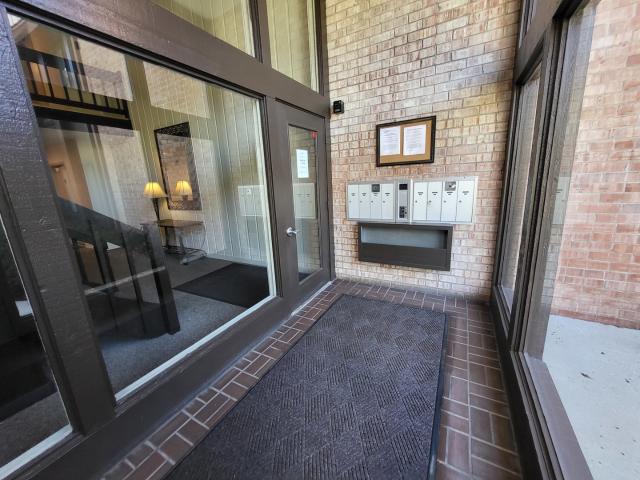 Condo for sale in Mchenry, Illinois
