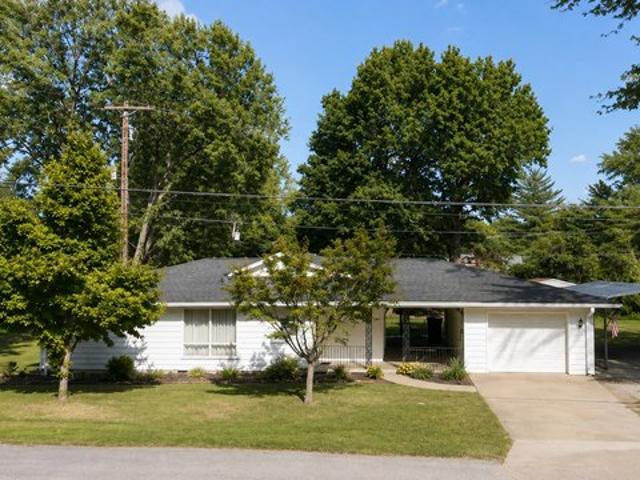 House for sale in Benton, Illinois
