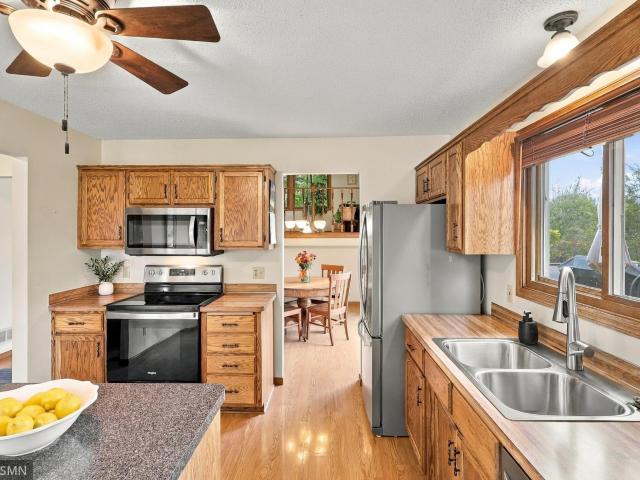 House for sale in Carver Beach, Chanhassen