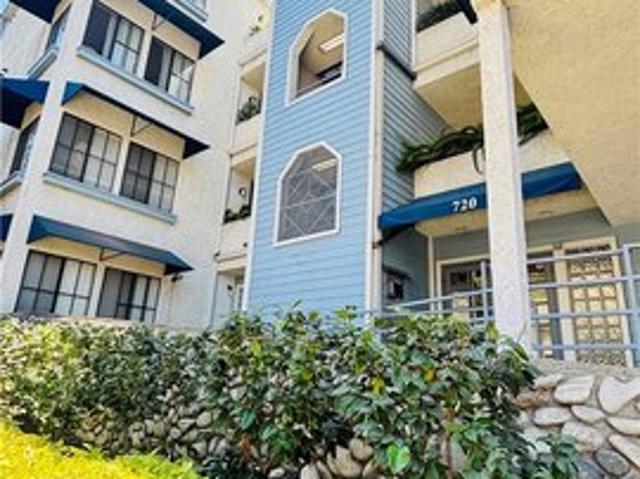 Condo for sale in Long Beach, California