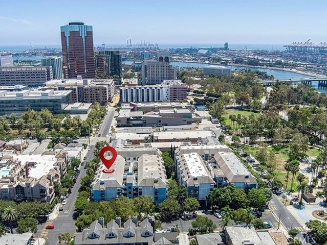 Condo for sale in Long Beach, California