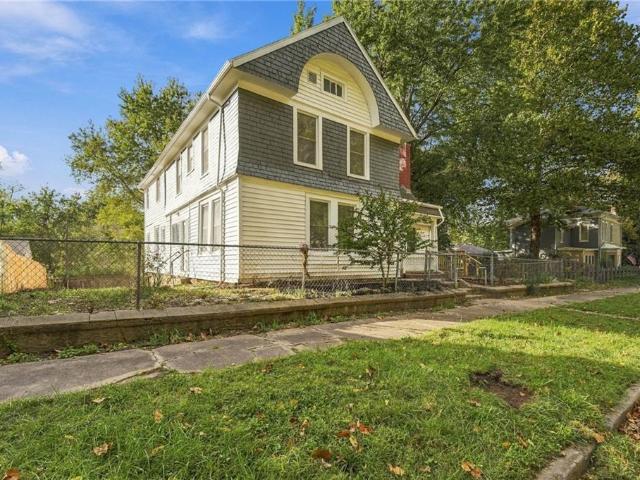 House for sale in Leavenworth, Leavenworth County
