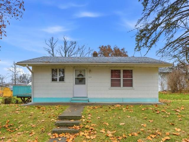 House for sale in Ainsworth, Iowa