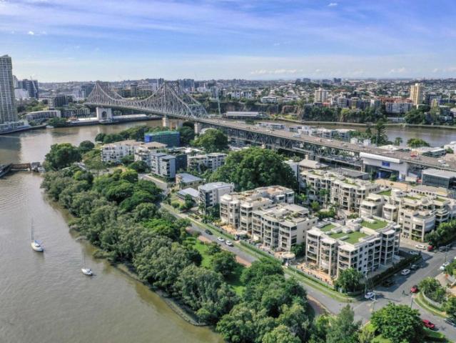 Townhouse for sale in Kangaroo Point, Greater Brisbane