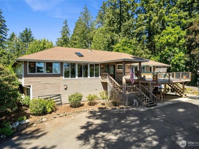 House for sale in Allyn, Washington
