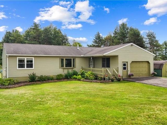 House for sale in Oneida, New York
