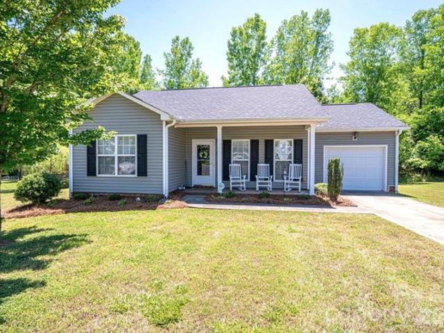 House for sale in Cramerton, North Carolina