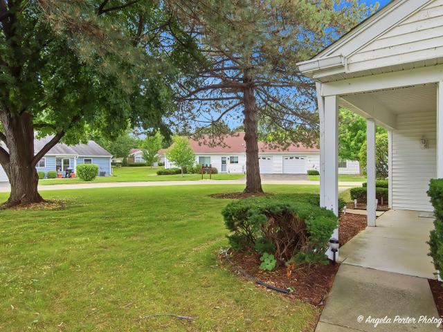 Condo for sale in Fox Lake, Illinois