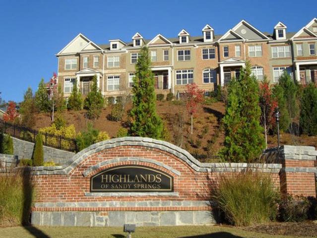 Townhouse for sale in Sandy Springs, Georgia
