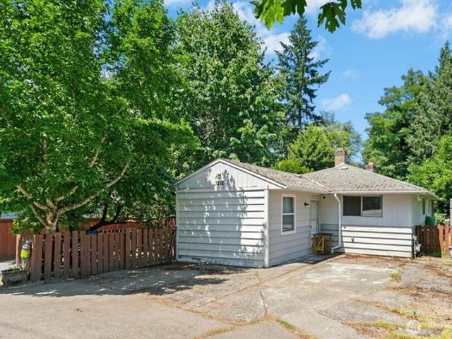 House for sale in Kenmore, Washington