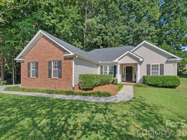 House for sale in Stanley, North Carolina