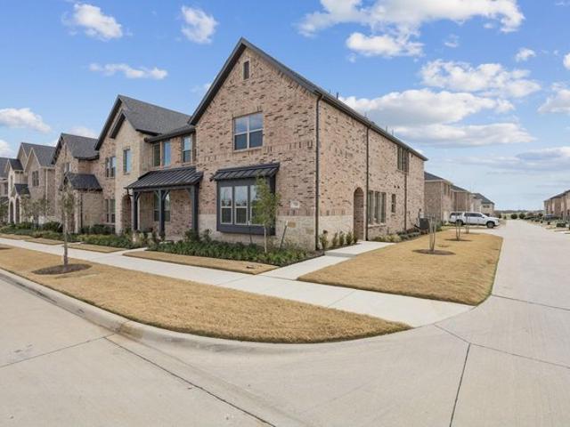 Townhouse for sale in Denton, Texas