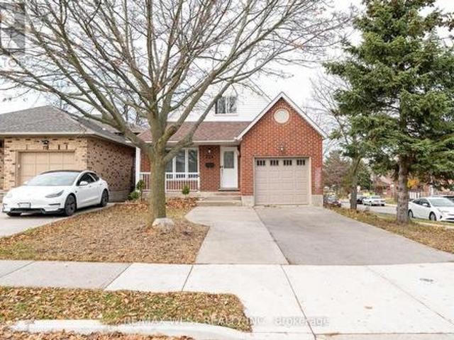House for sale in Ancaster, Ontario