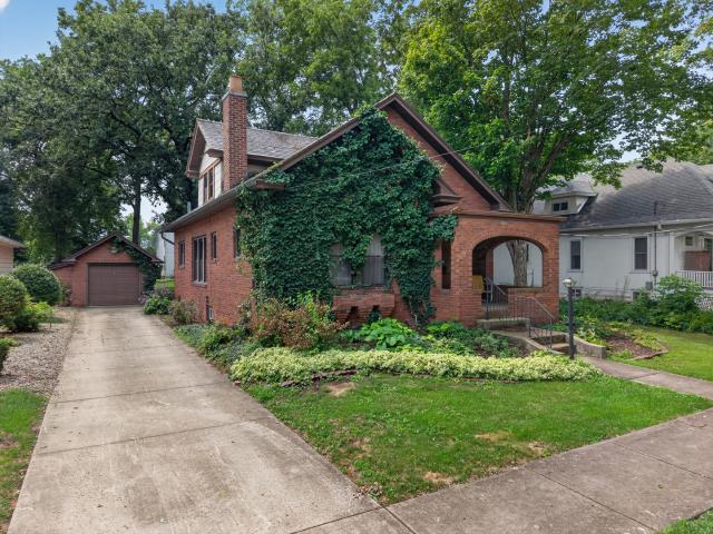House for sale in Ottawa, Illinois