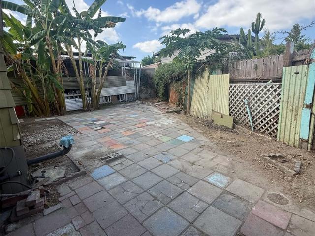 House for sale in Long Beach, California