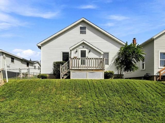 House for sale in Dubuque, Iowa