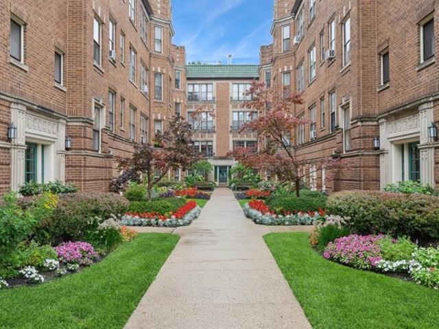 Condo for sale in Evanston, Illinois