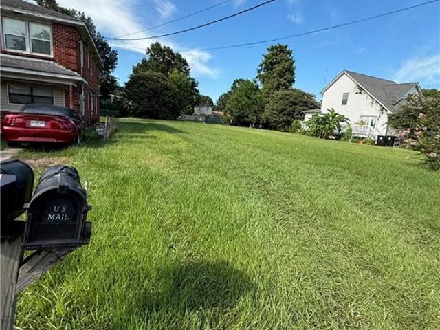 Land for sale in Chalmette, Louisiana