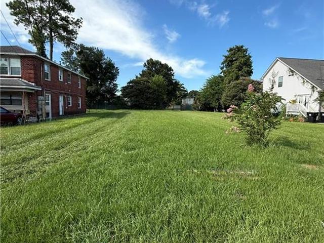 Land for sale in Chalmette, Louisiana