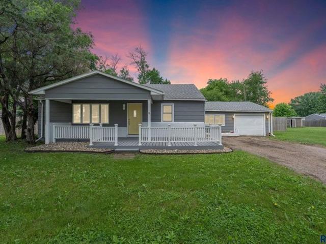 House for sale in Lennox, South Dakota