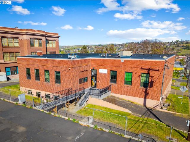Commercial for sale in Oregonia