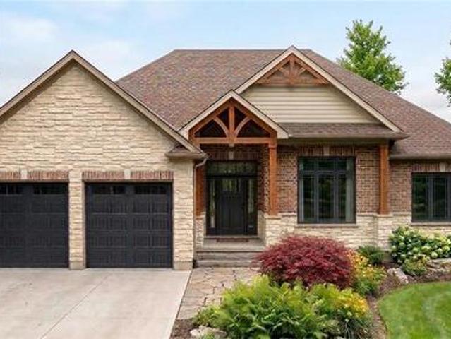 House for sale in Ontario