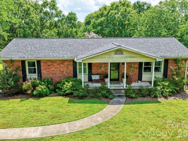 House for sale in Harrisburg, North Carolina
