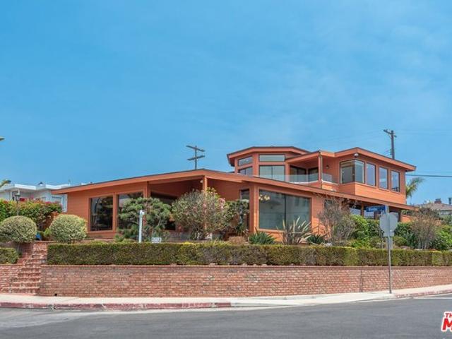 House for sale in Canoga Park, California