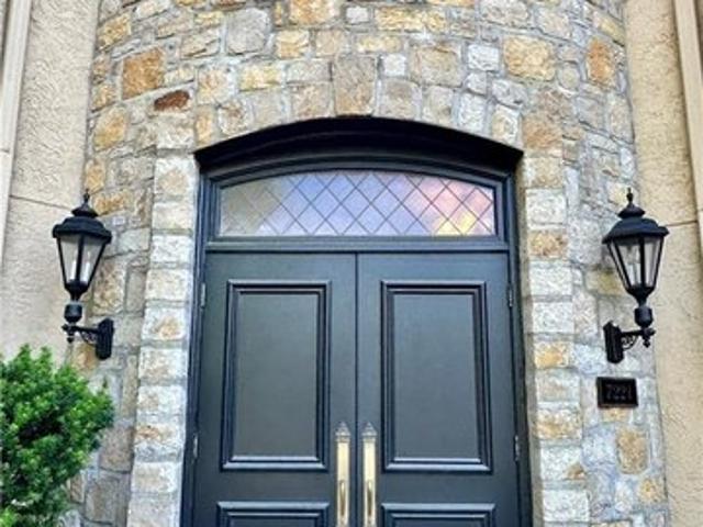 Condo for sale in Kansas