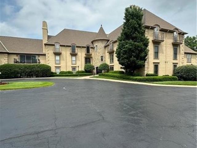 Condo for sale in Kansas