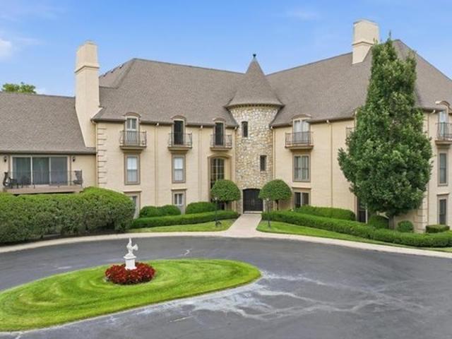 Condo for sale in Kansas