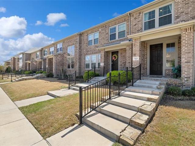 Townhouse for sale in Frisco