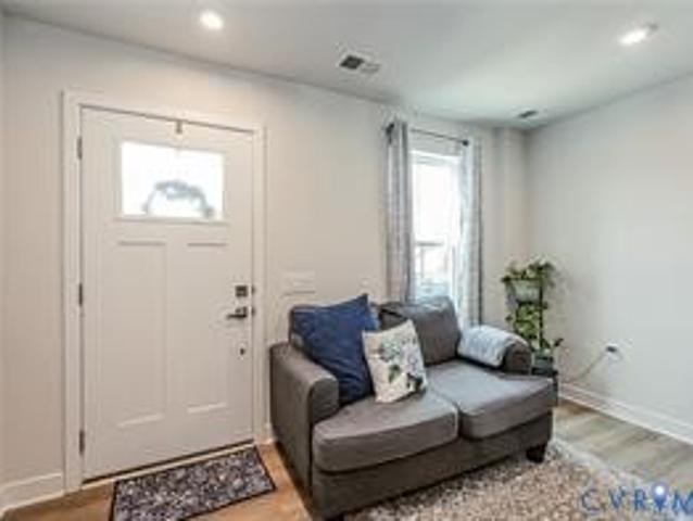Townhouse for sale in Virginia