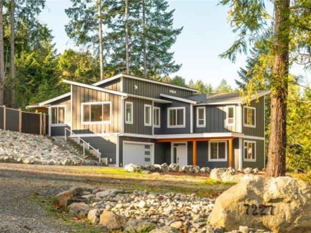 House for sale in Lantzville, British Columbia