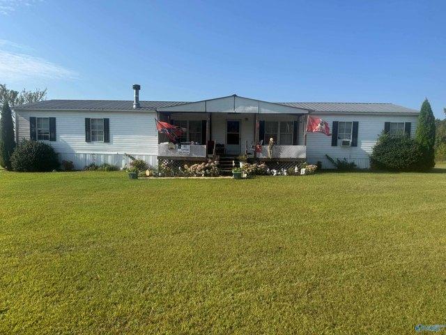 House for sale in Collinsville, Alabama