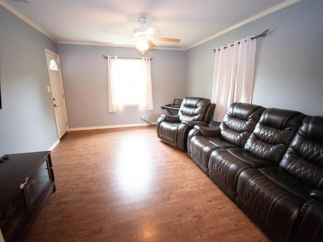 House for sale in Milam, Texas