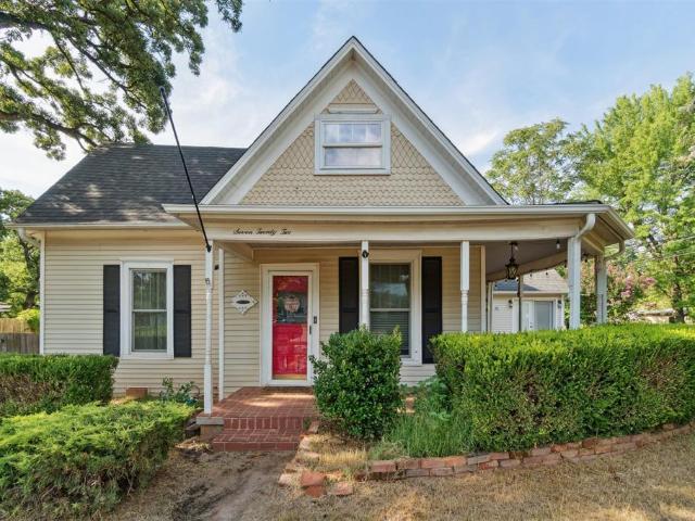 House for sale in Chandler, Oklahoma