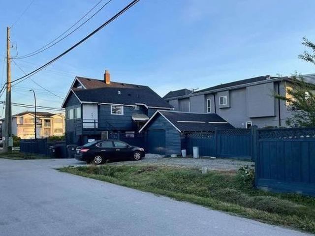House for rent in New Westminster, British Columbia