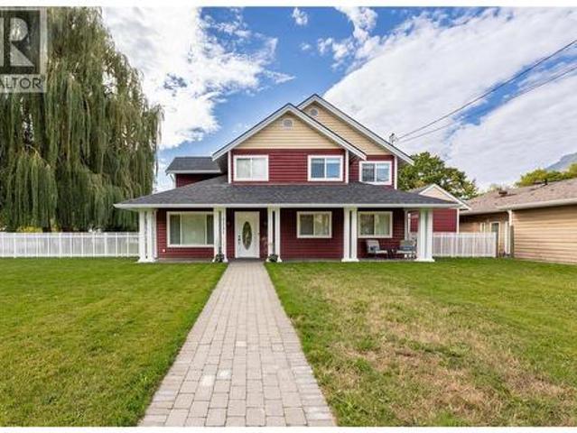 House for sale in Salmon Arm, British Columbia