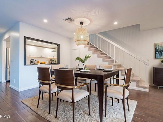 Townhouse for sale in Lake Balboa Neighborhood Council District, Canoga Park